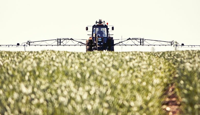 tractor pesticide soy bean