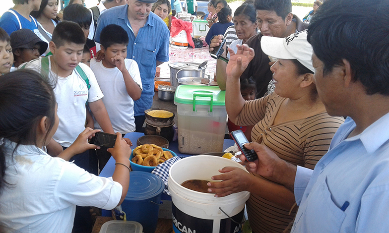Project workshop on traditional food in the Guaraní viallage of Yatirenda, Bolivia