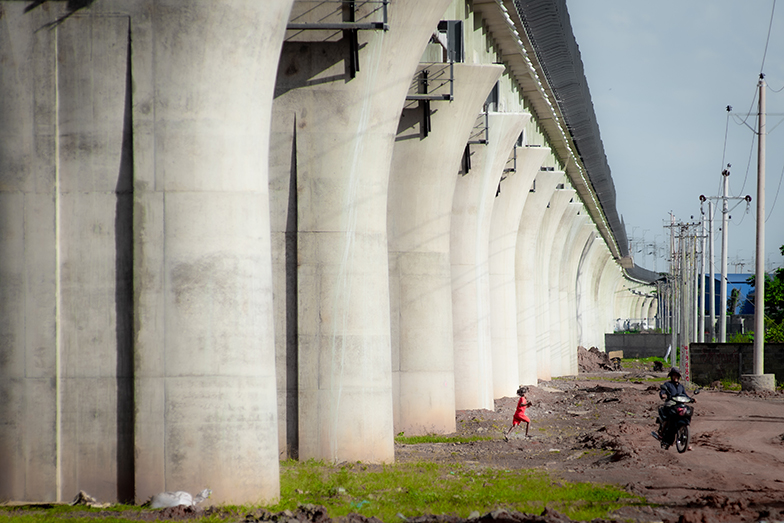 New railway line linking China to Vientiane, Laos