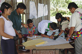 Local workshop in the Peruvian Amazon