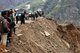 Vulnerability and resilience to natural hazards and disasters in mountains